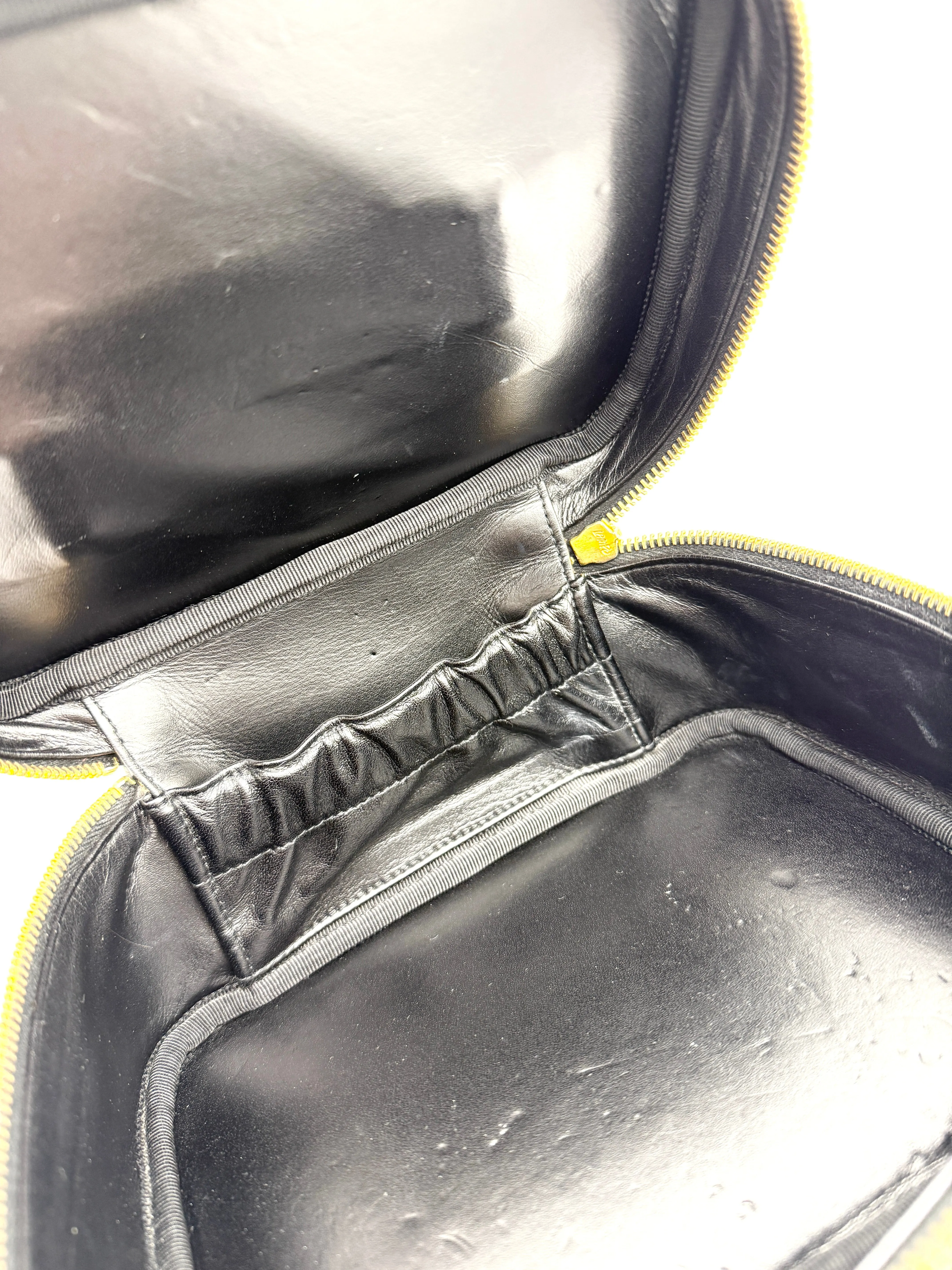 Black Caviar Top Handle Horizontal Vanity