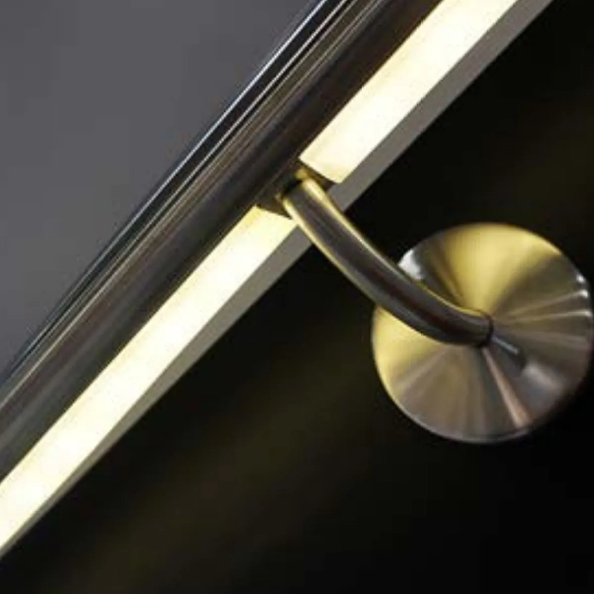 E1530100 Wall Rail Bracket Support for LED Lighted Railing