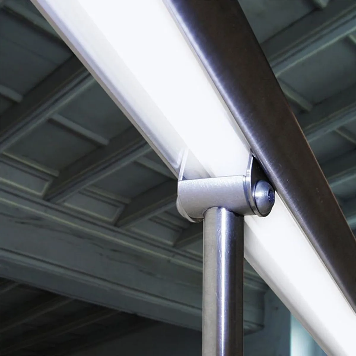 E1530100 Wall Rail Bracket Support for LED Lighted Railing