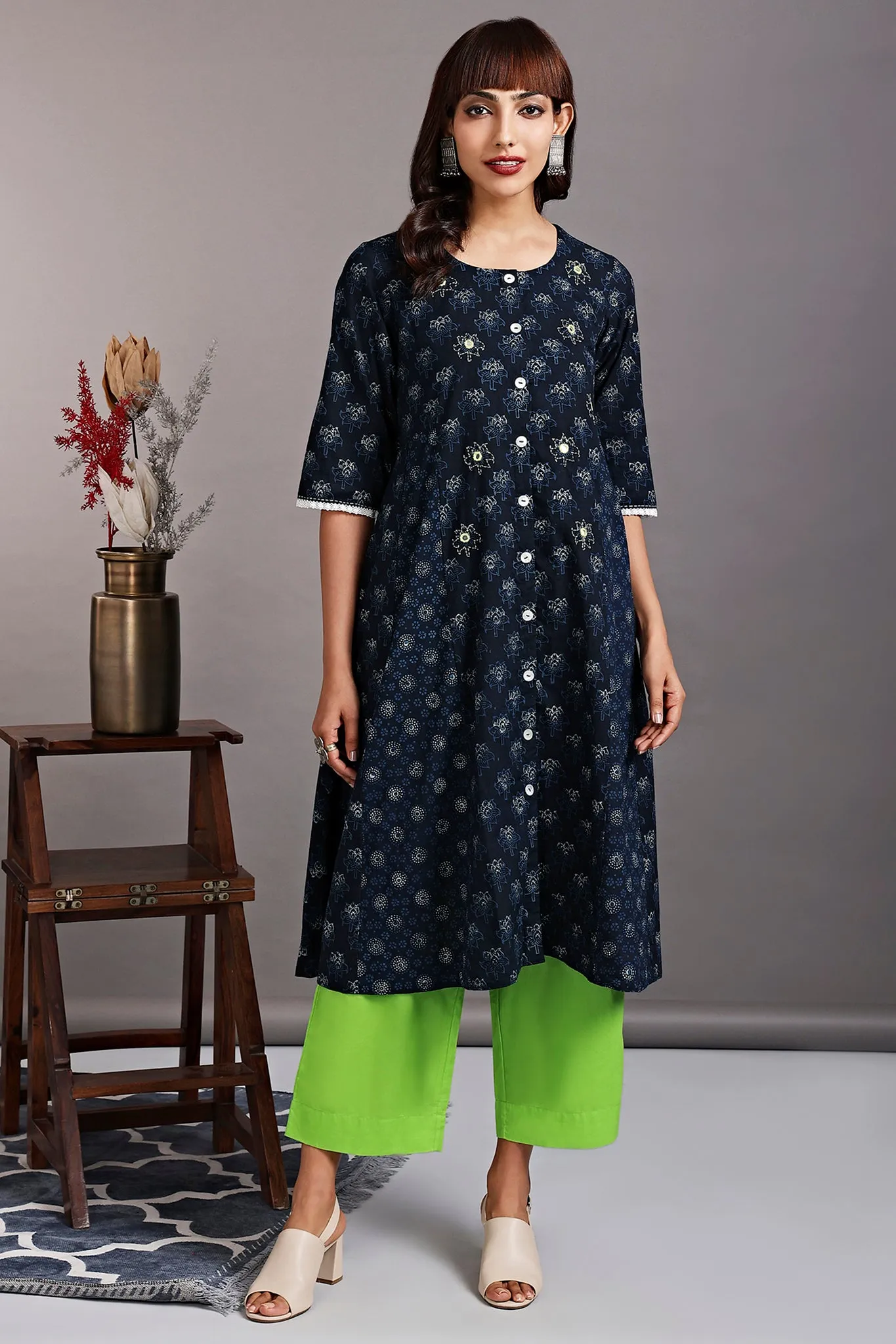 side panel a-line button down kurta - onyx glitter & green daylily