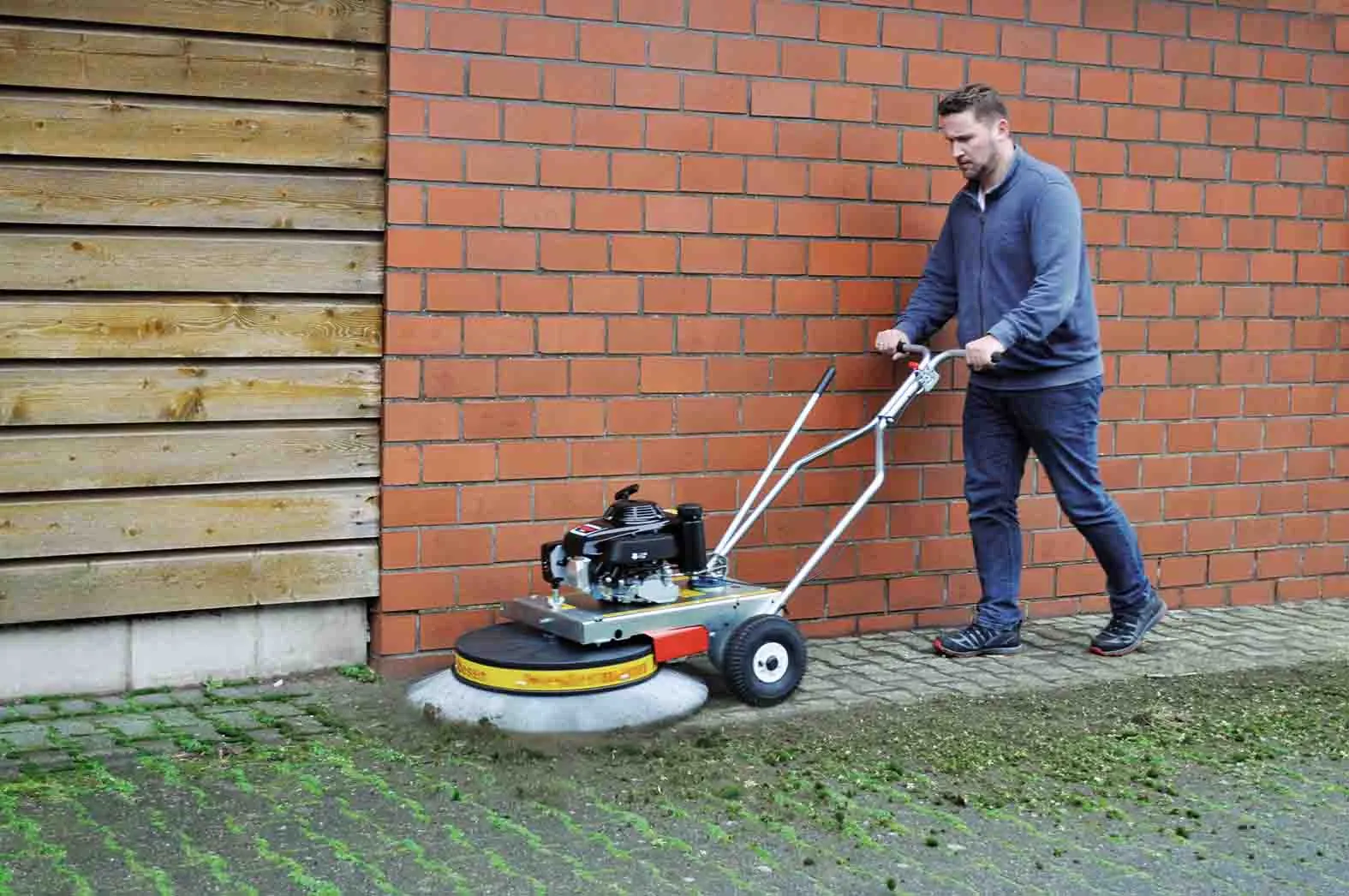 Westermann Honda Moss Brush WR870